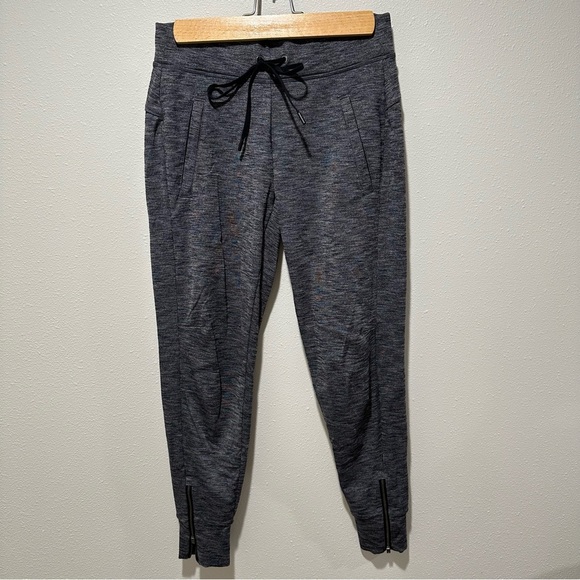 Athleta Metro Street Heathered Grey Jogger - Picture 3 of 12